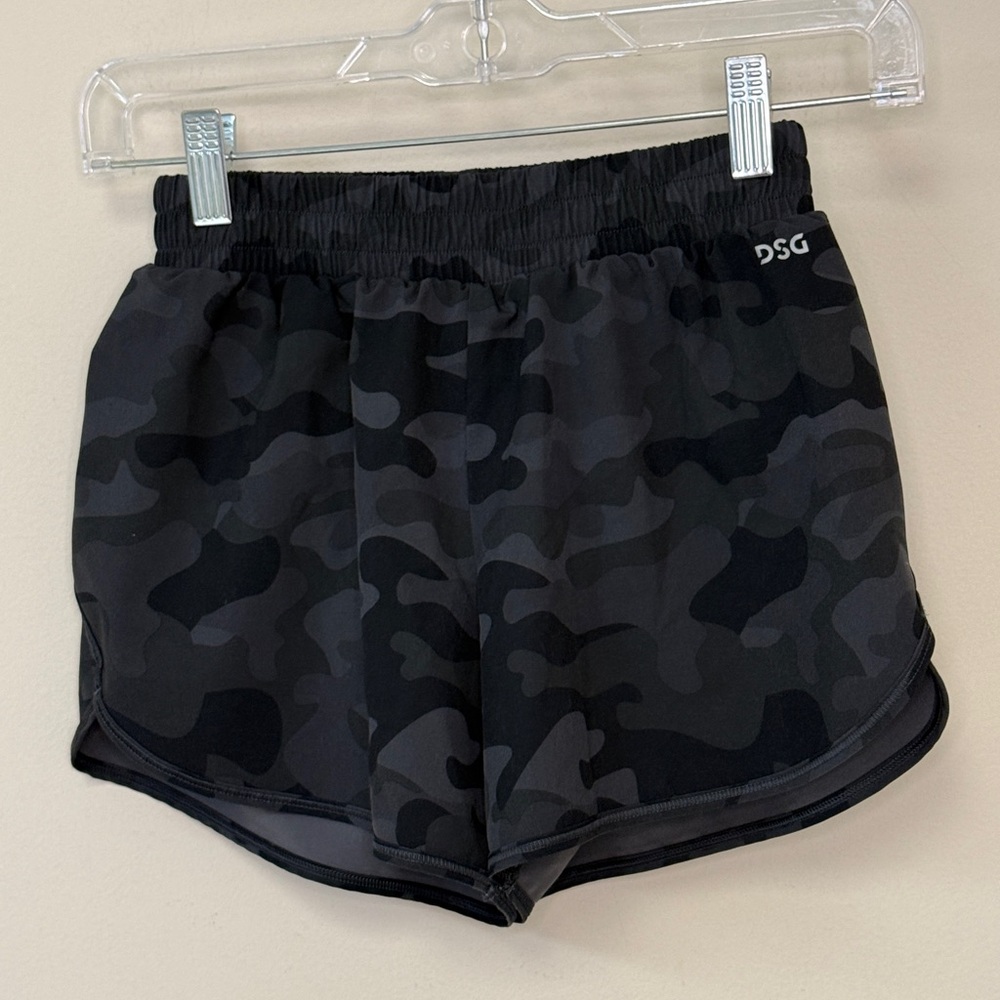 DSG: Girls Black / Gray Camo Athletic Short, Size M (10-12)